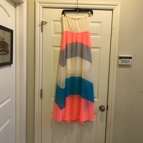 Maxi dress - Picture 2 of 5